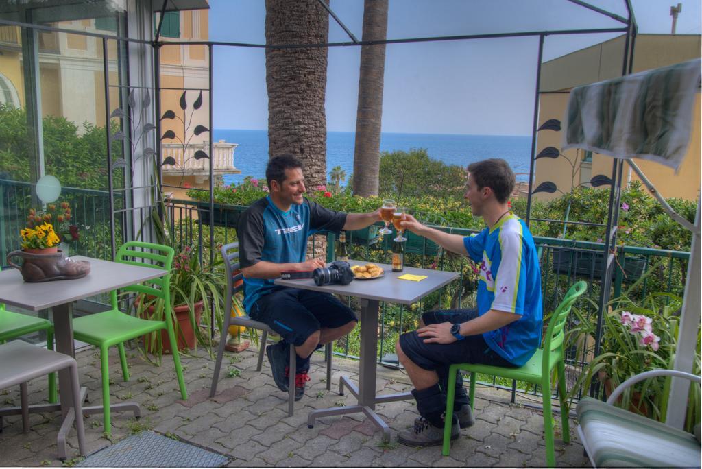 Hotel Deutsche Familien Finale Ligure Dış mekan fotoğraf