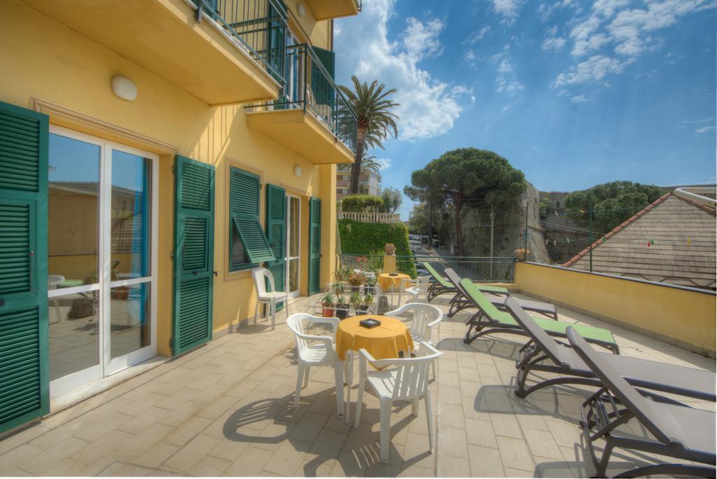 Hotel Deutsche Familien Finale Ligure Dış mekan fotoğraf