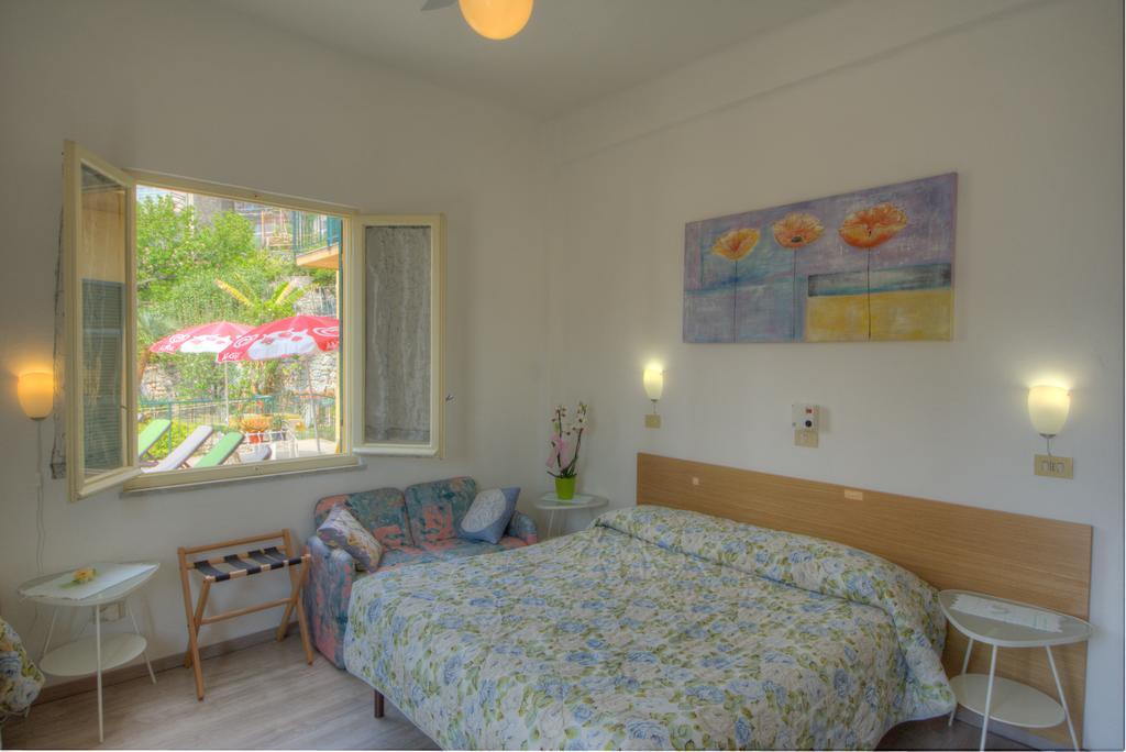 Hotel Deutsche Familien Finale Ligure Dış mekan fotoğraf